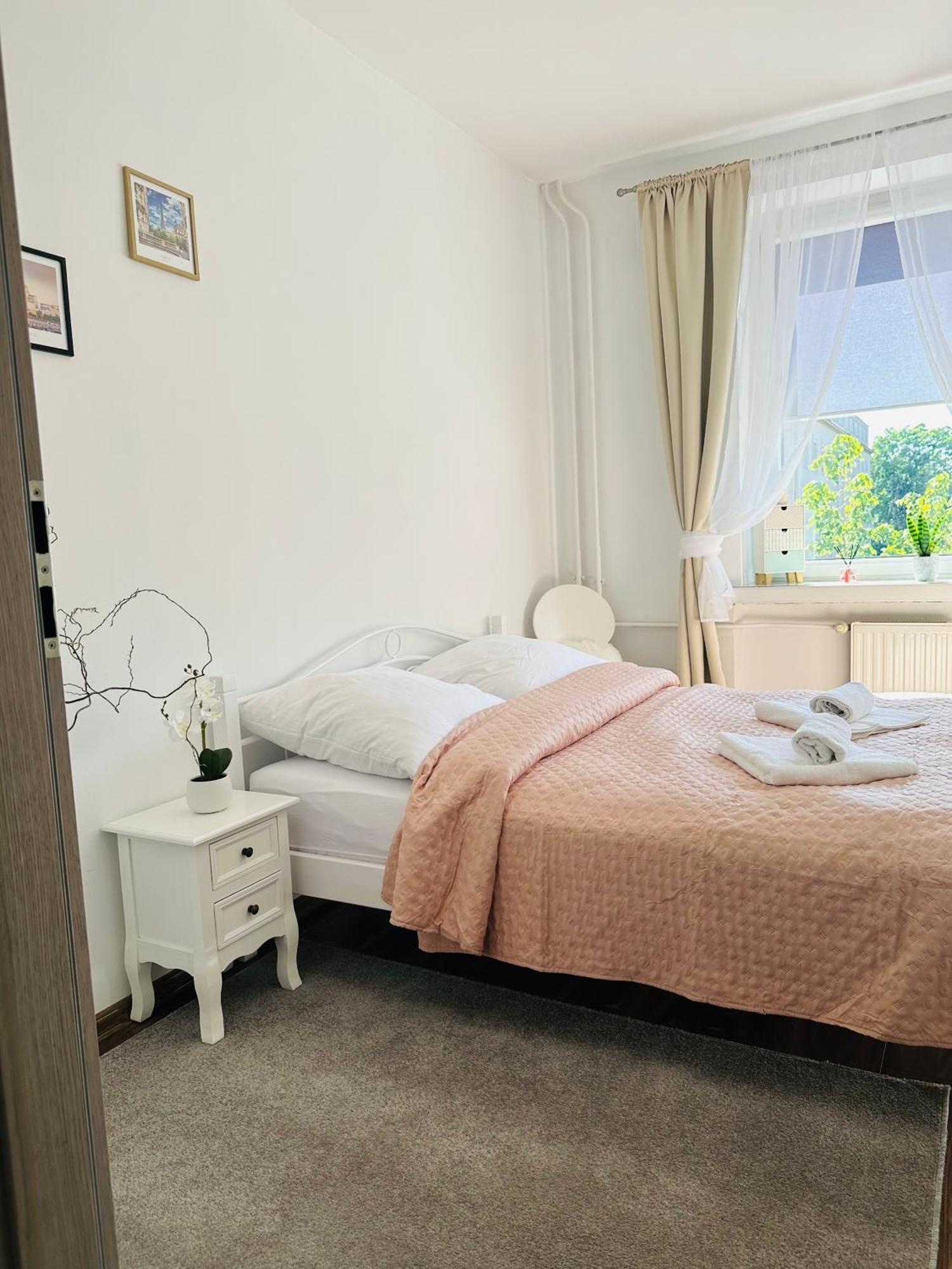 City Apartment Czestochowa Centrum 2-Bedroom 외부 사진